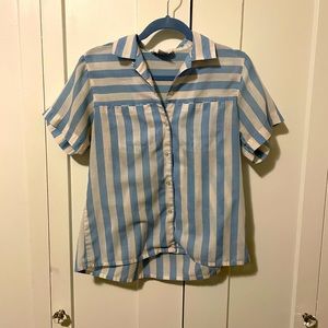 Vintage baby blue stripe short sleeve button down - size S